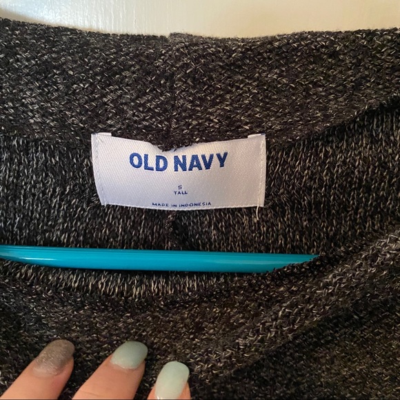 Old Navy plush funnel neck top in grey - NWT - Picture 3 of 4